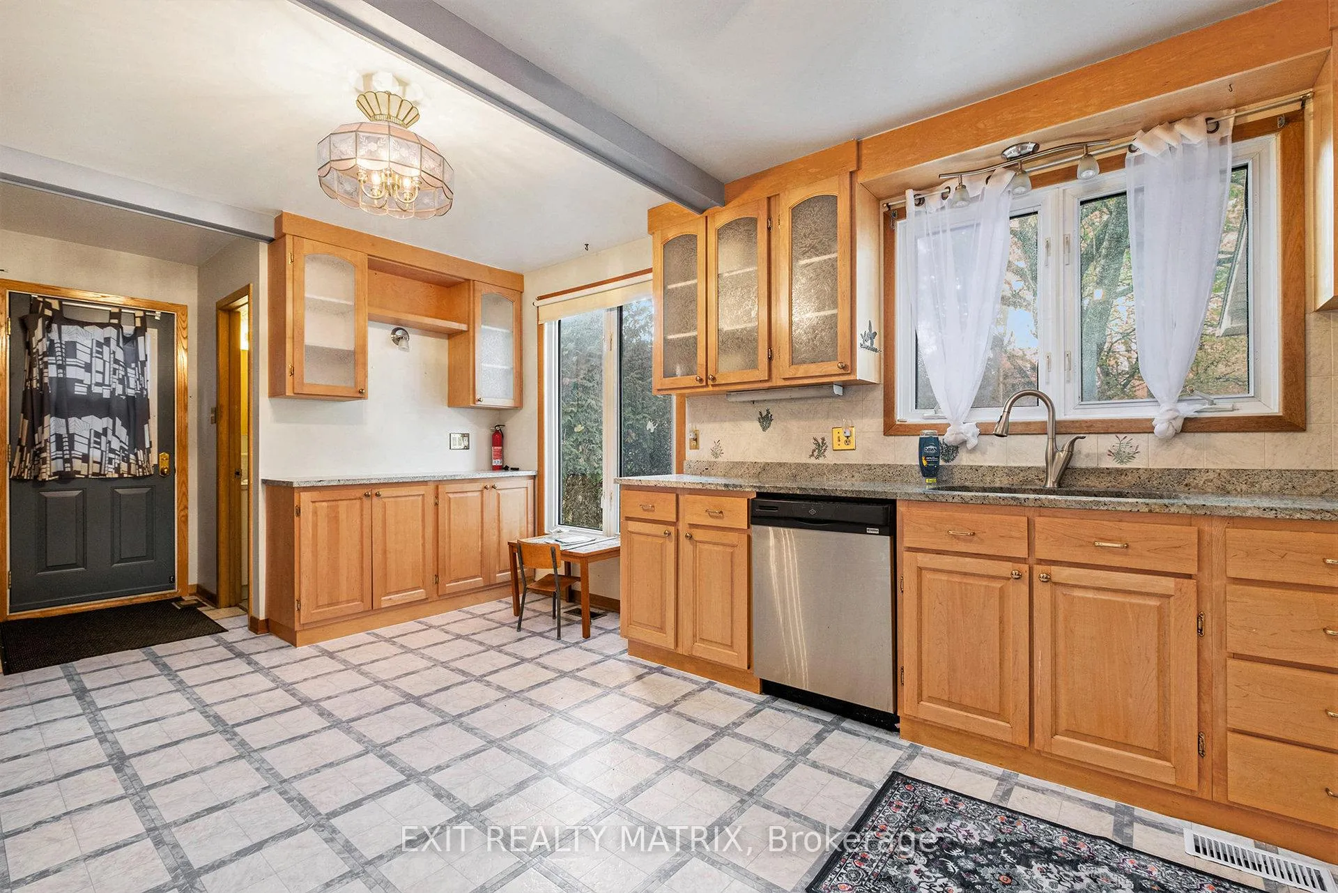 Photo 71 of 6 Blue Spruce Court, Ottawa, Blackburn Hamlet — HOMEH