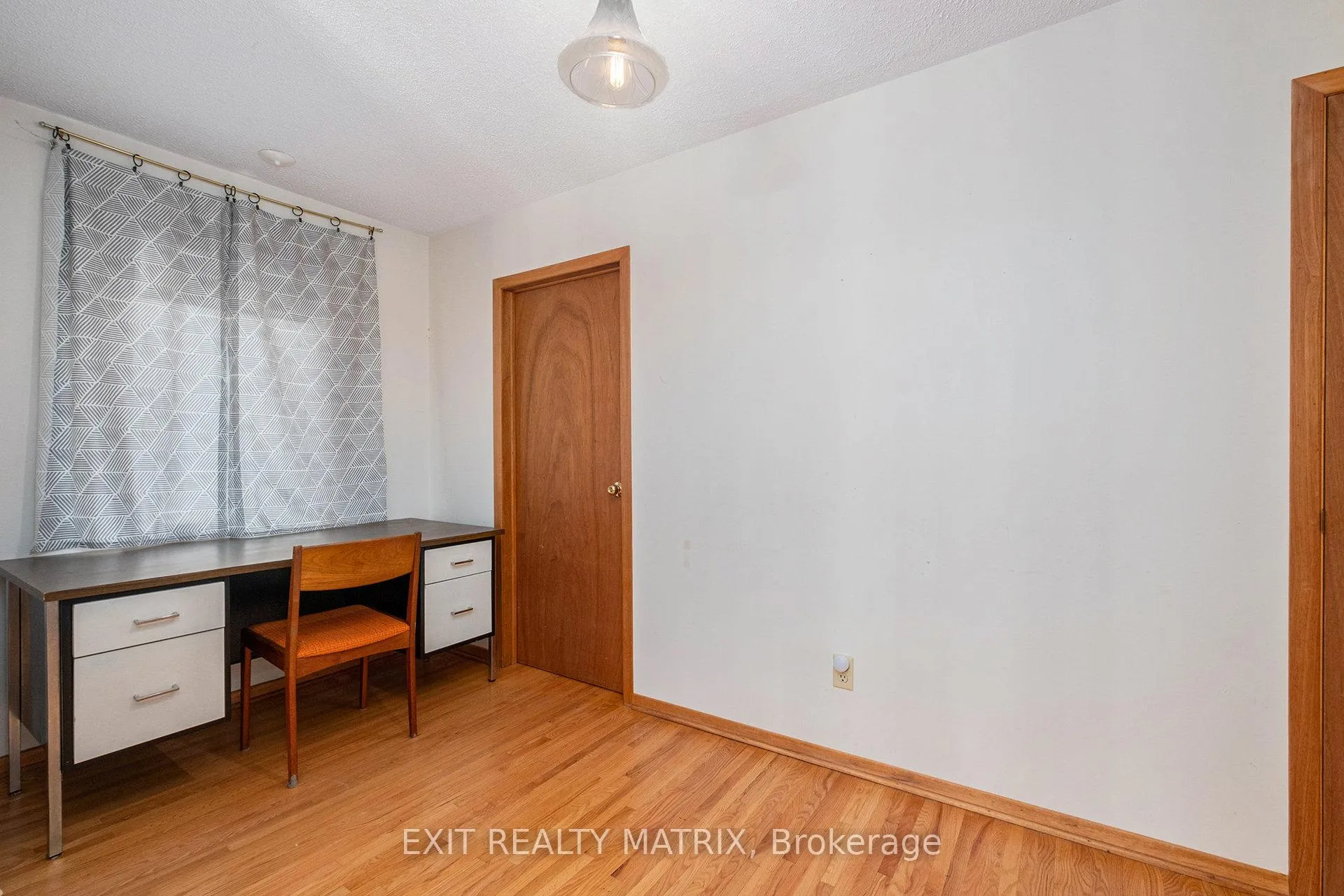 Photo 102 of 6 Blue Spruce Court, Ottawa, Blackburn Hamlet — HOMEH