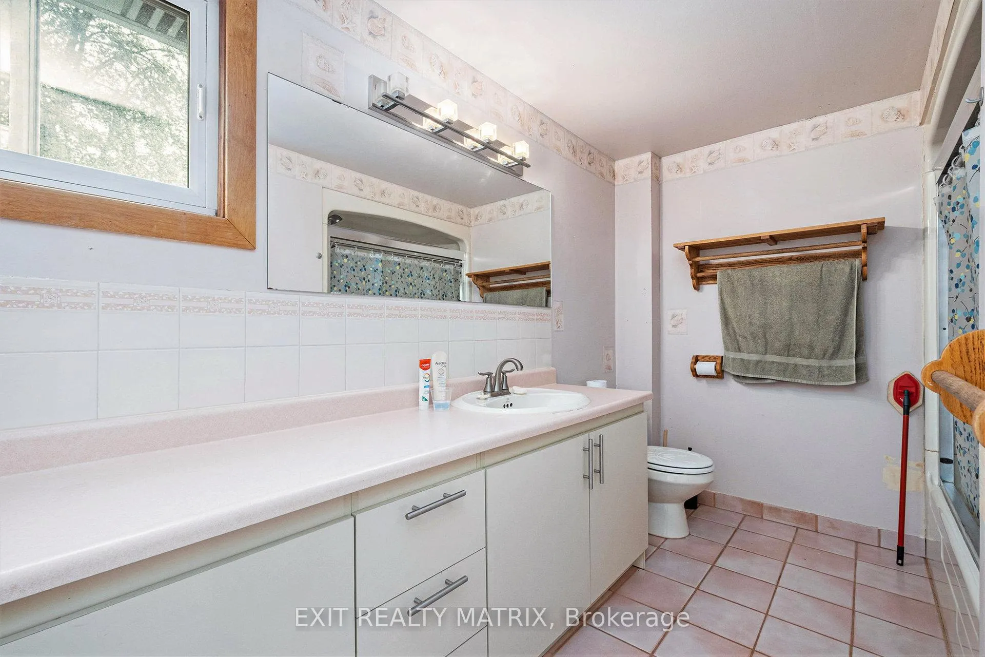 Photo 119 of 6 Blue Spruce Court, Ottawa, Blackburn Hamlet — HOMEH