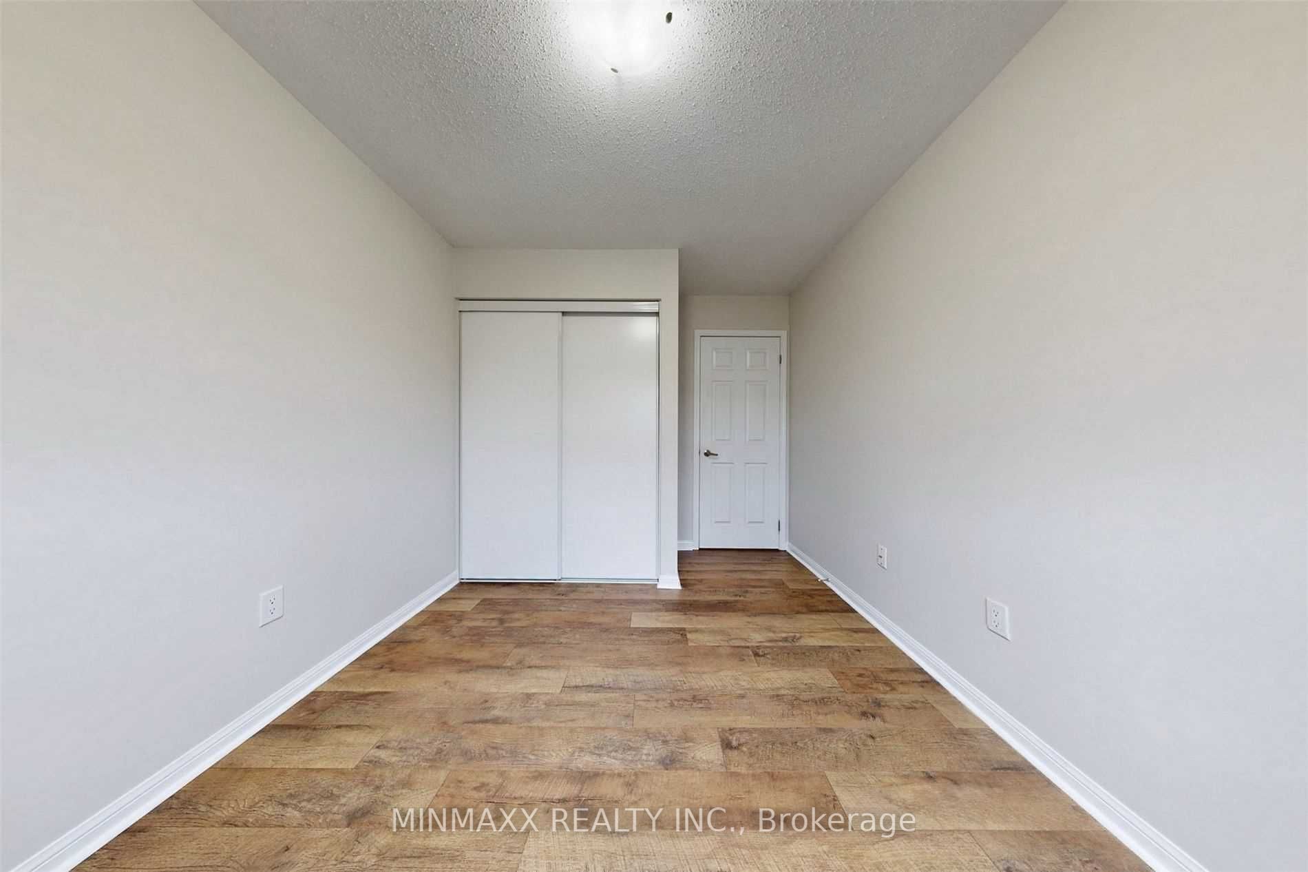 Photo 47 of 932 Nadalin Heights, Milton, Willmott — HOMEH