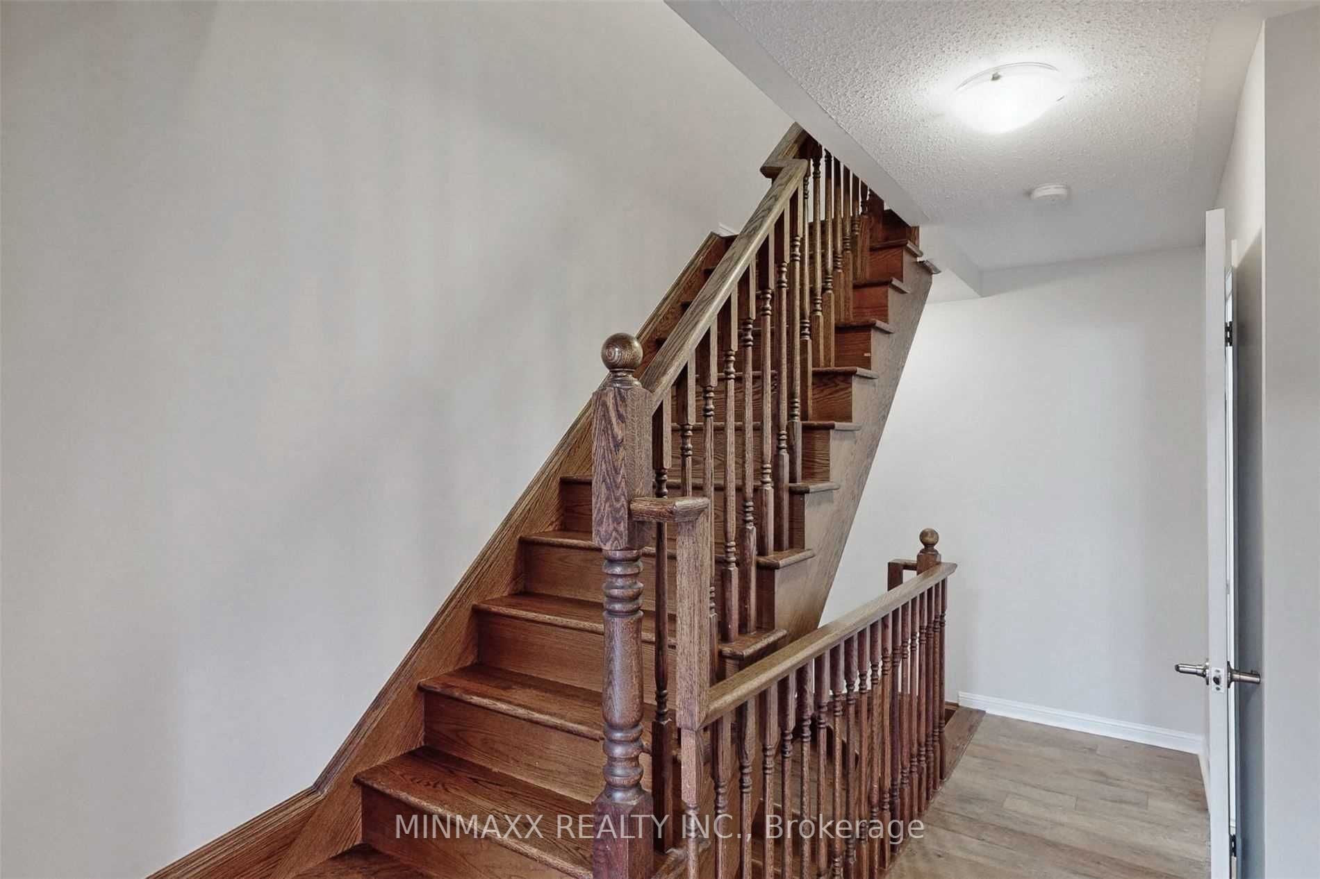 Photo 39 of 932 Nadalin Heights, Milton, Willmott — HOMEH