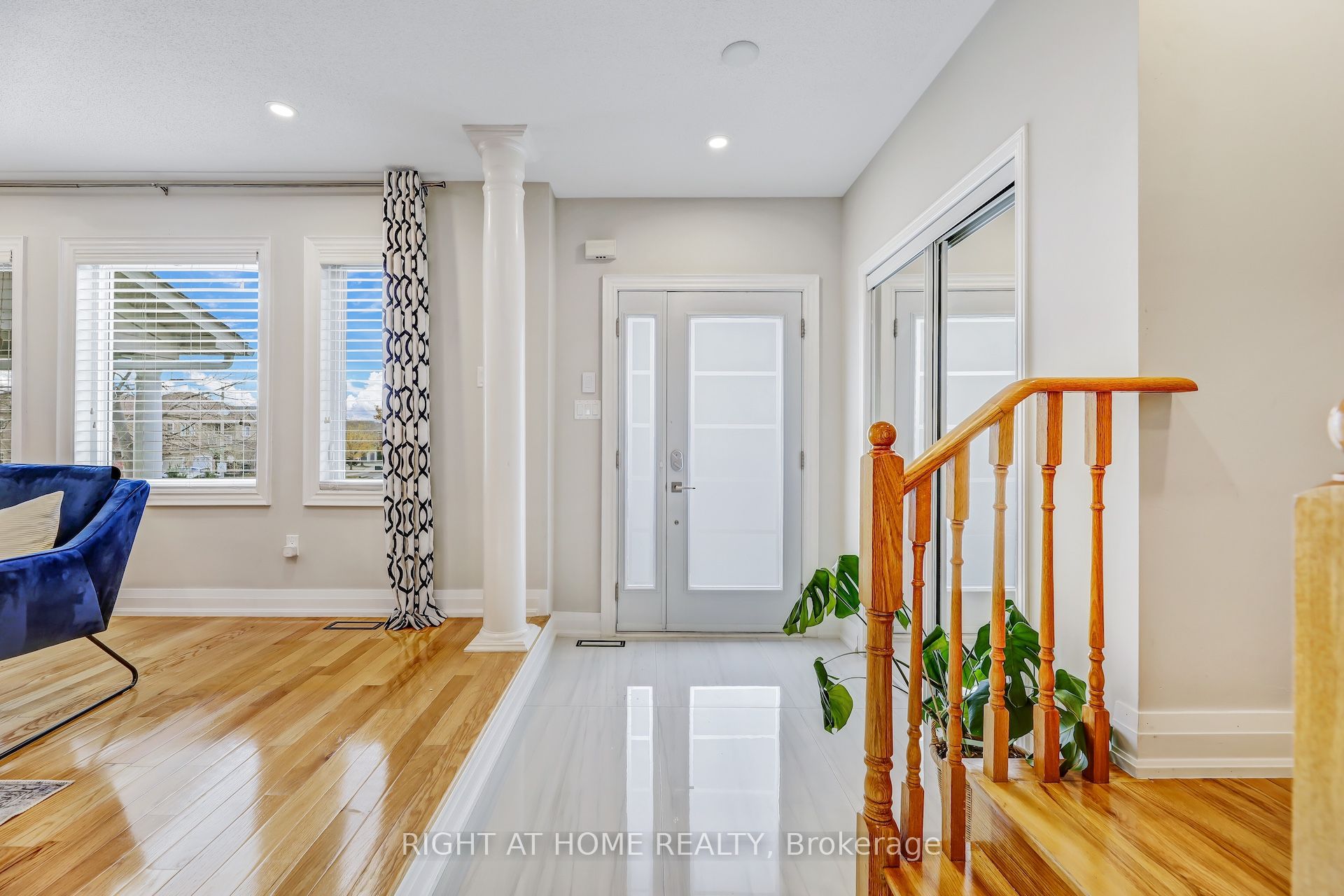 Photo 45 of 642 Confederation Parkway, Vaughan, Concord — HOMEH