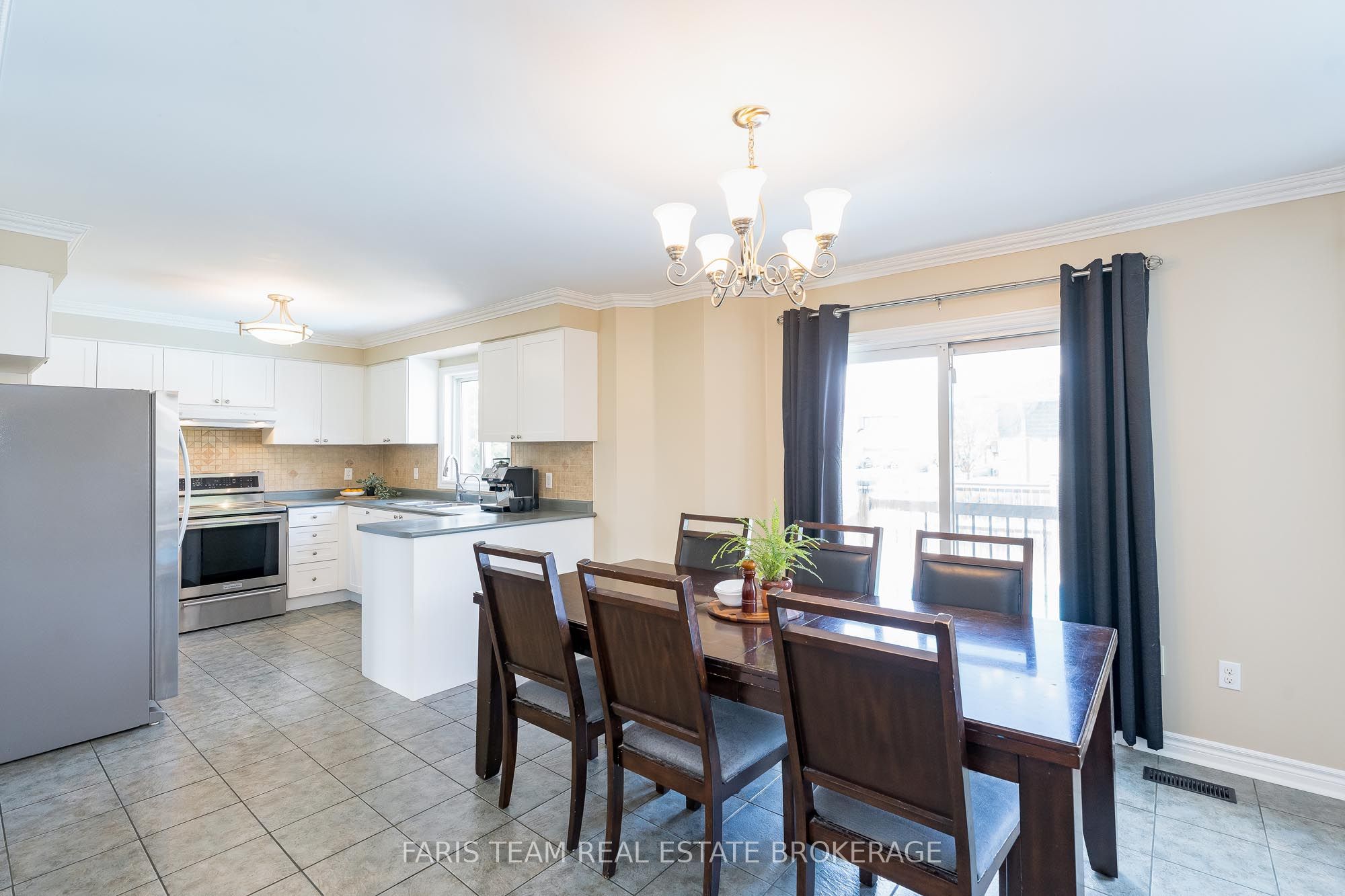 Photo 40 of 118 Esther Drive, Barrie, Painswick South — HOMEH