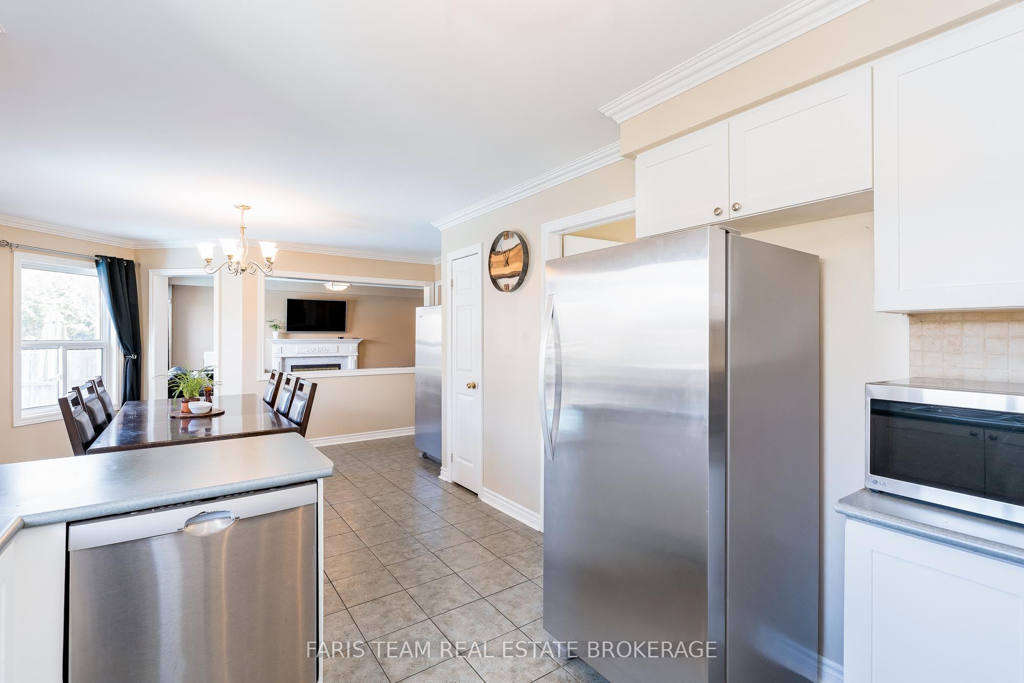 Photo 38 of 118 Esther Drive, Barrie, Painswick South — HOMEH