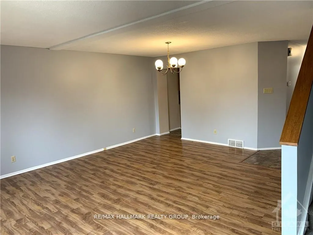 Photo 110 of 3 Black Forest Lane, Ottawa, Arbeatha Park — HOMEH