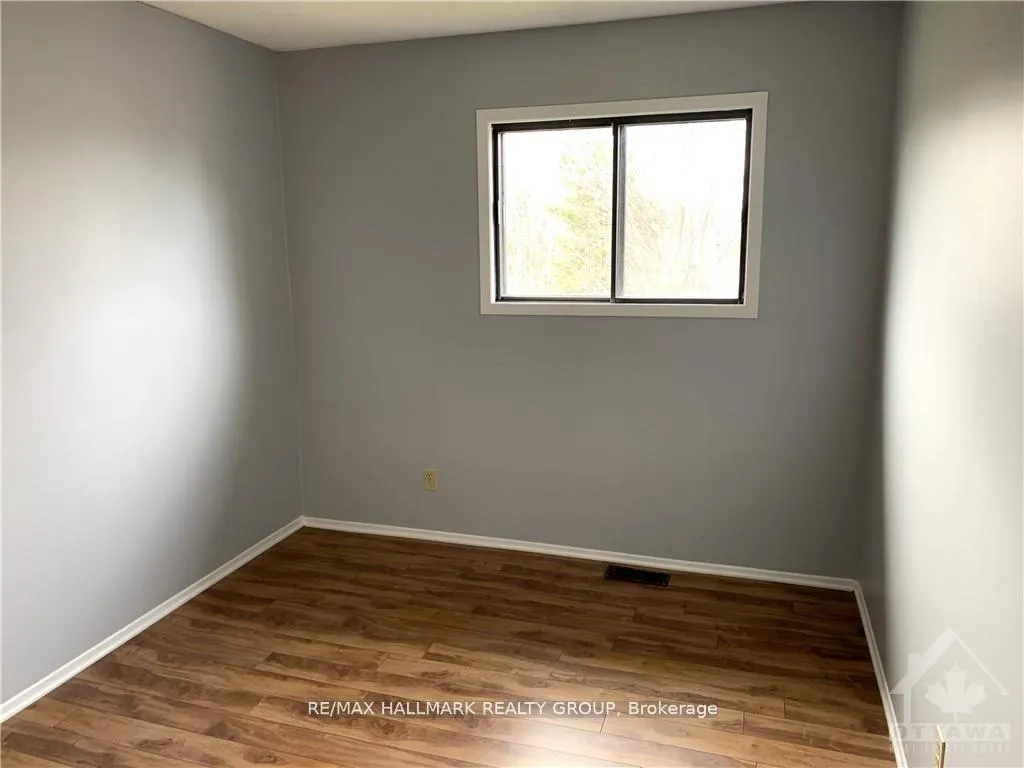 Photo 193 of 3 Black Forest Lane, Ottawa, Arbeatha Park — HOMEH