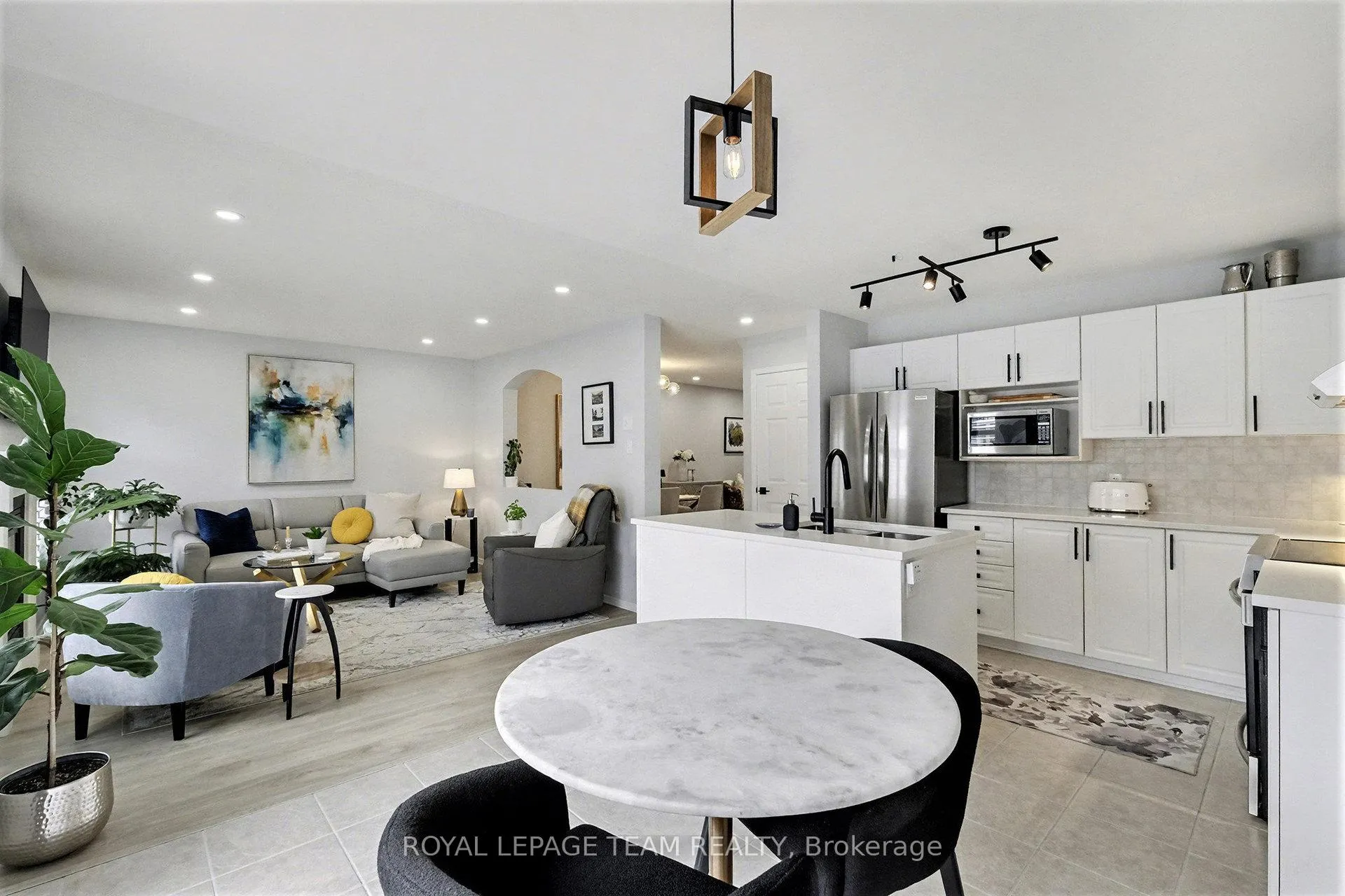 Photo 3 of 266 Sorento Street, Ottawa, Barrhaven - Strandherd — HOMEH