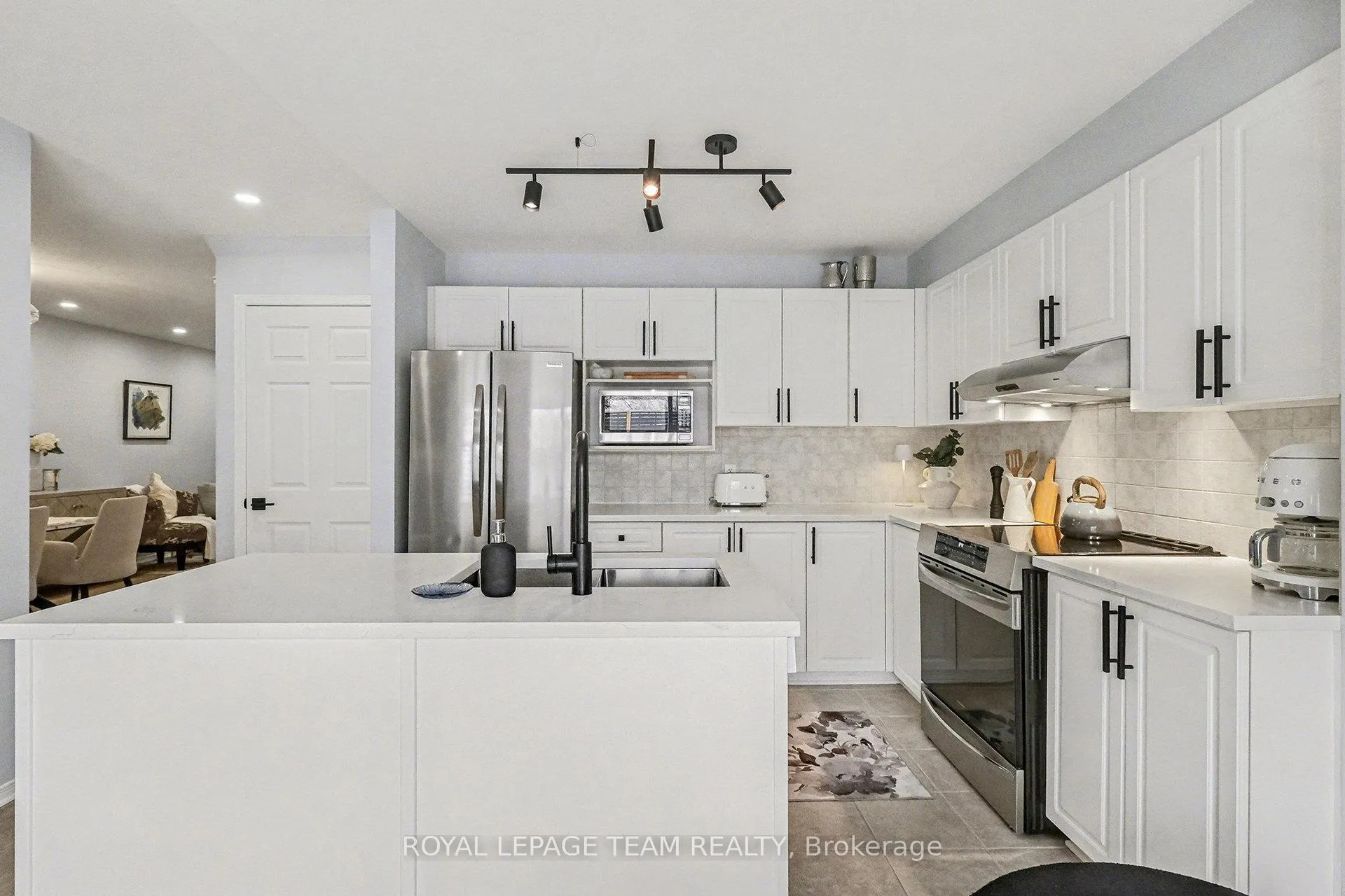 Photo 7 of 266 Sorento Street, Ottawa, Barrhaven - Strandherd — HOMEH