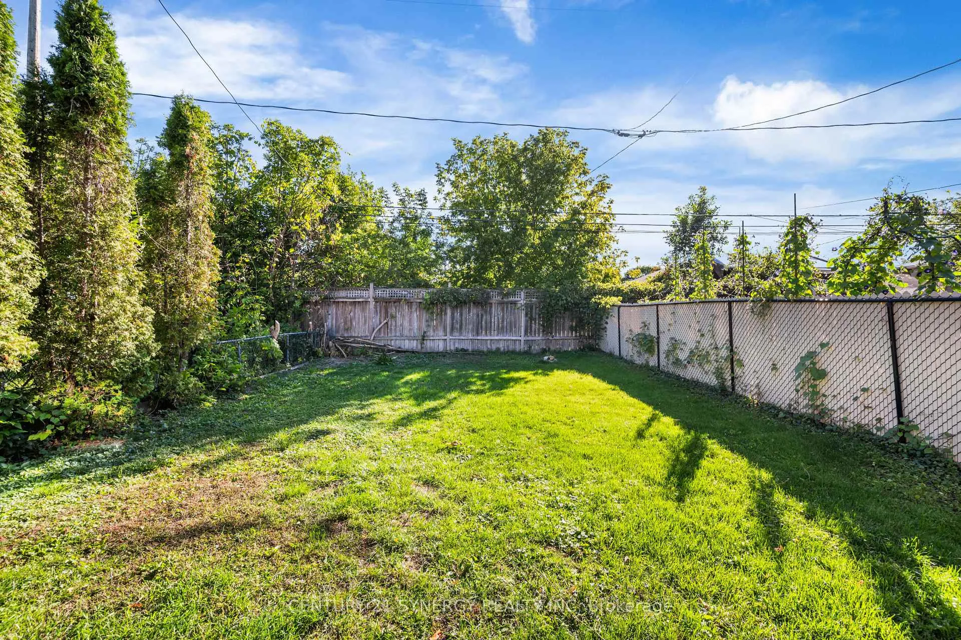 Photo 112 of 2467 Carlsen Avenue, Ottawa, Heron Park — HOMEH