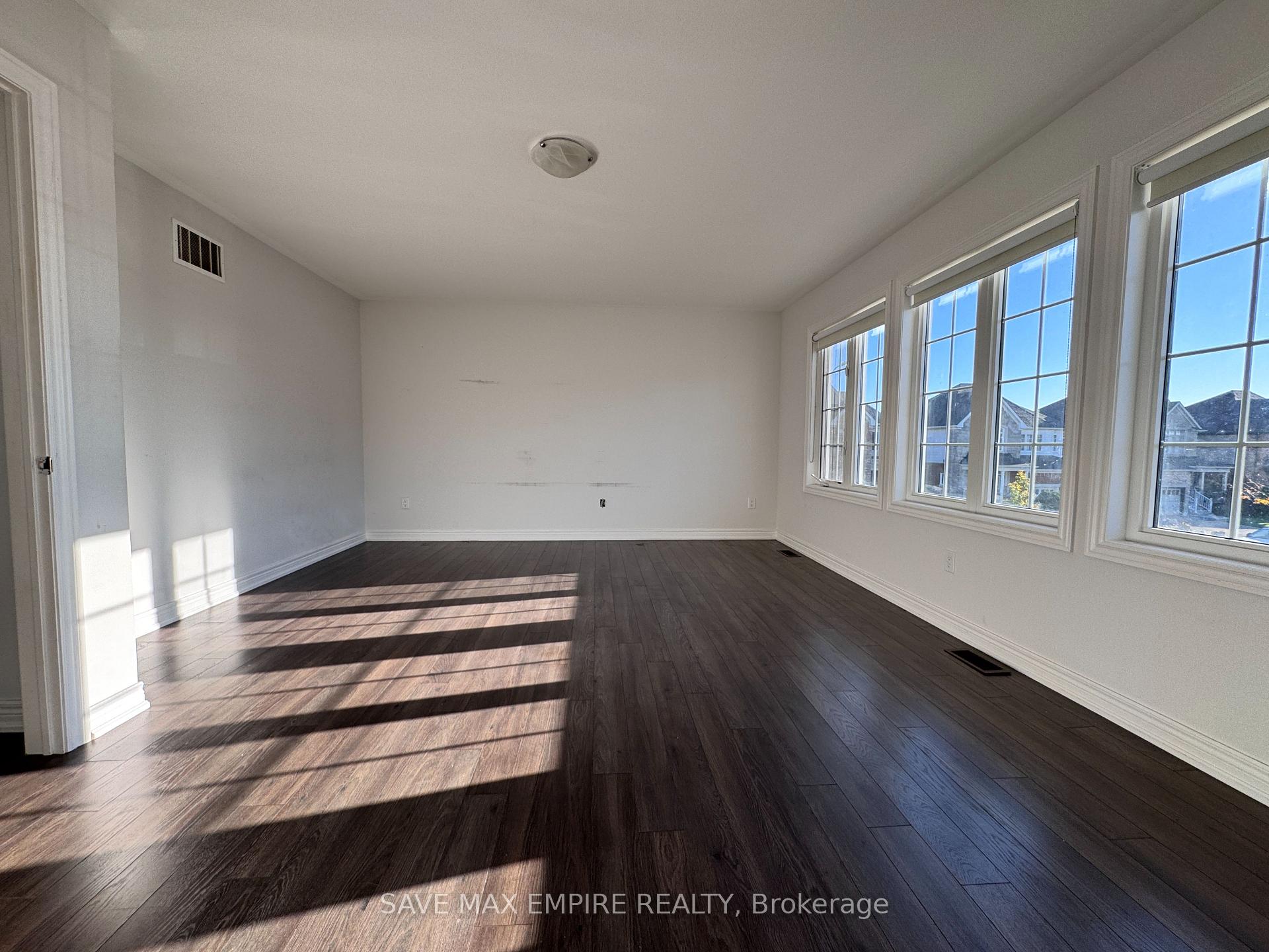 Photo 13 of 9 Sunset Way, Thorold, Rolling Meadows — HOMEH