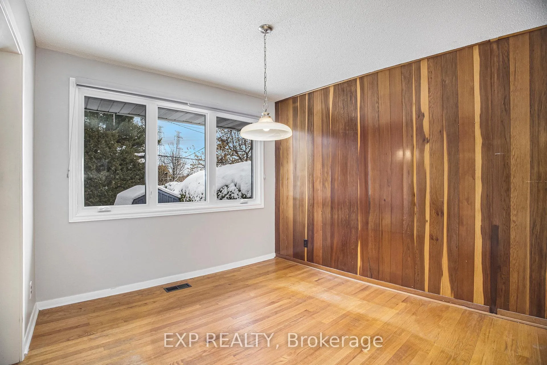 Photo 10 of 2997 Linton Road, Ottawa, Riverside Park South — HOMEH