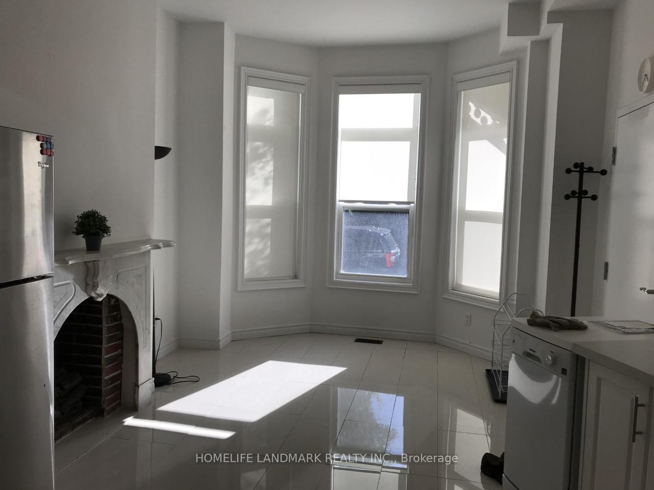 Photo 3 of Unit A, 161 Major Street, Toronto, University — HOMEH