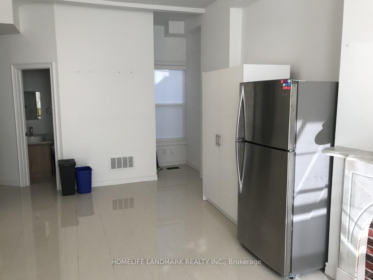 Photo 5 of Unit A, 161 Major Street, Toronto, University — HOMEH