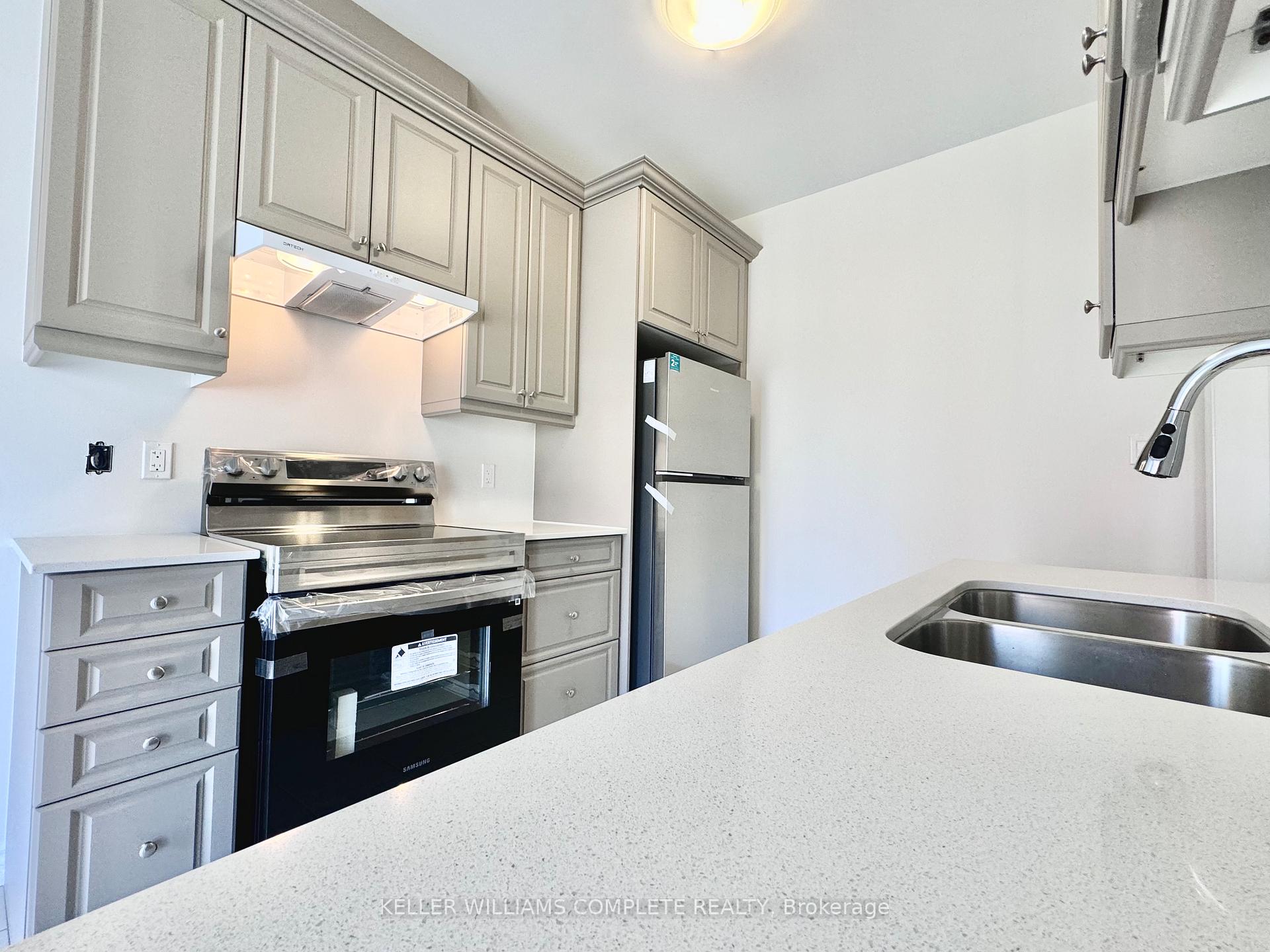 Photo 6 of 100 Baker Street, Thorold, Thorold Downtown — HOMEH