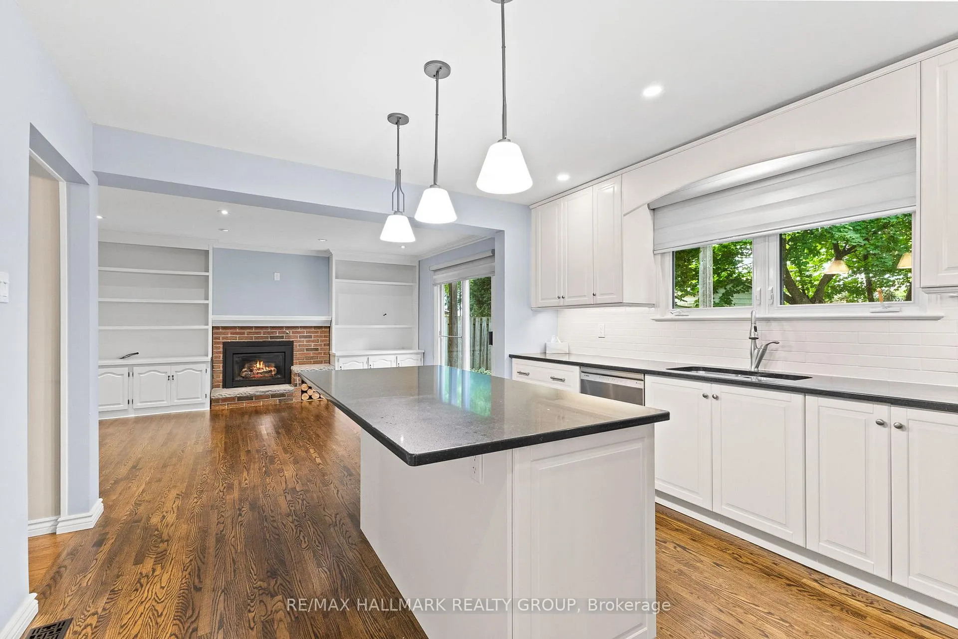 Photo 26 of 6 Centrepark Drive, Ottawa, Blackburn Hamlet — HOMEH