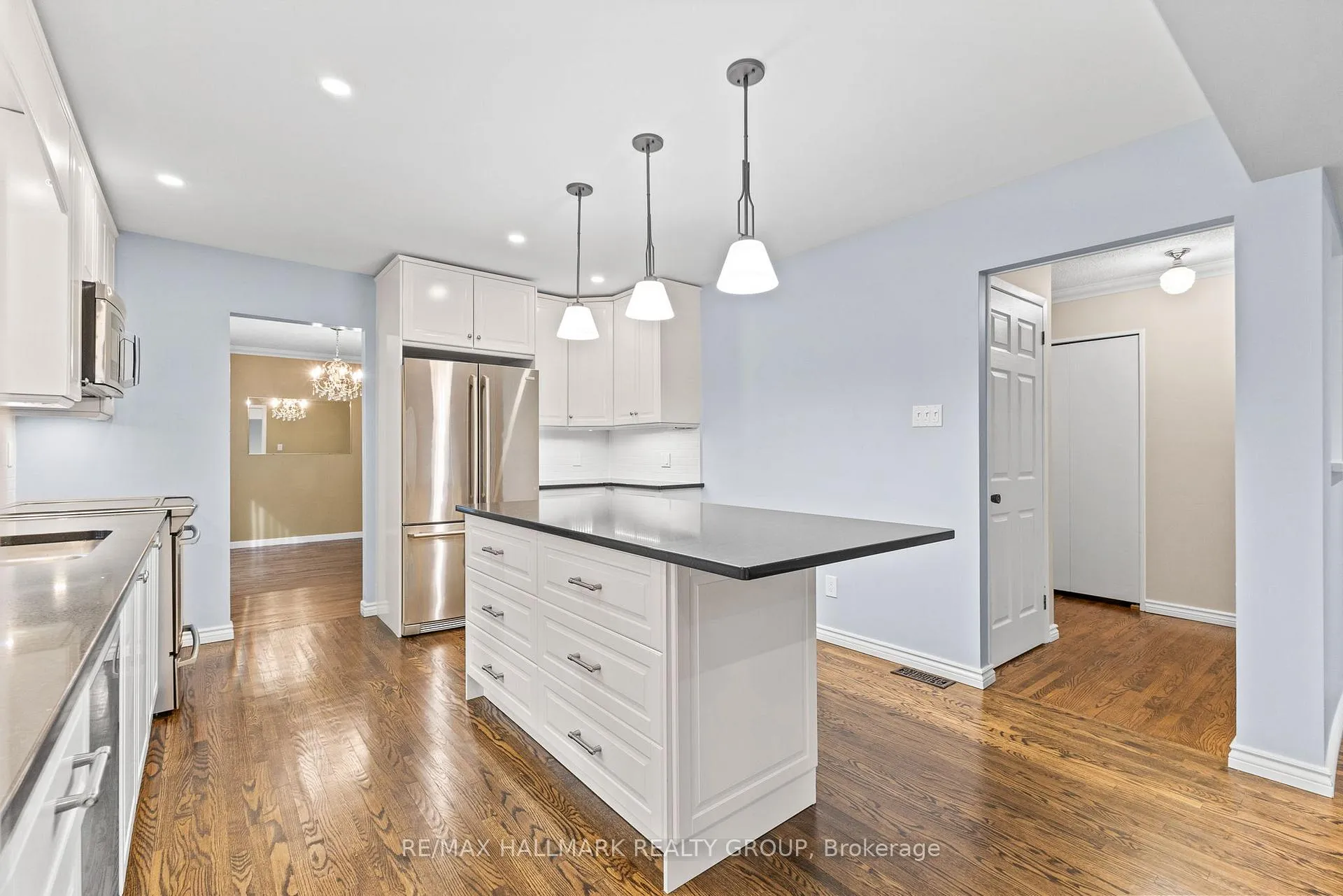 Photo 32 of 6 Centrepark Drive, Ottawa, Blackburn Hamlet — HOMEH