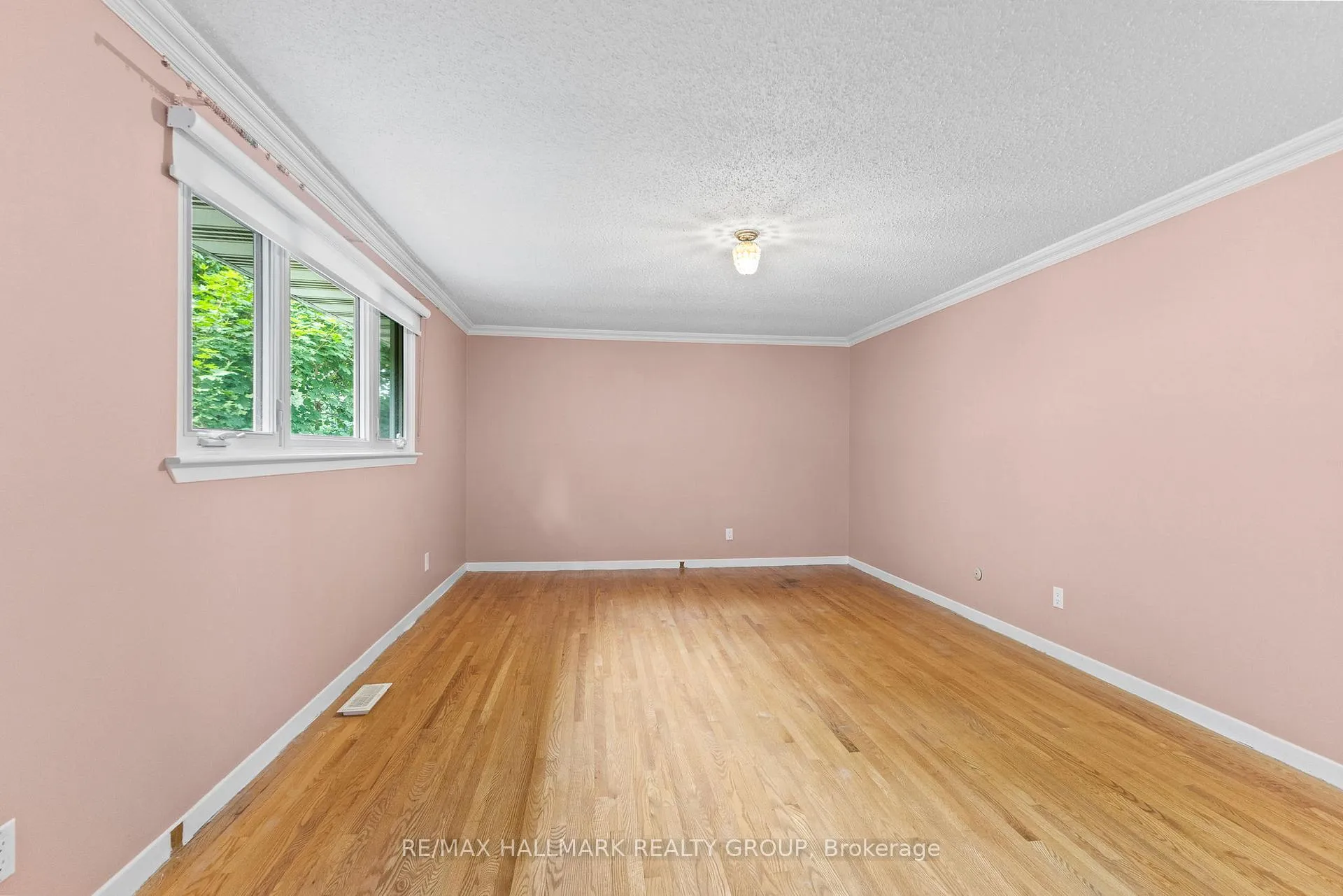 Photo 179 of 6 Centrepark Drive, Ottawa, Blackburn Hamlet — HOMEH