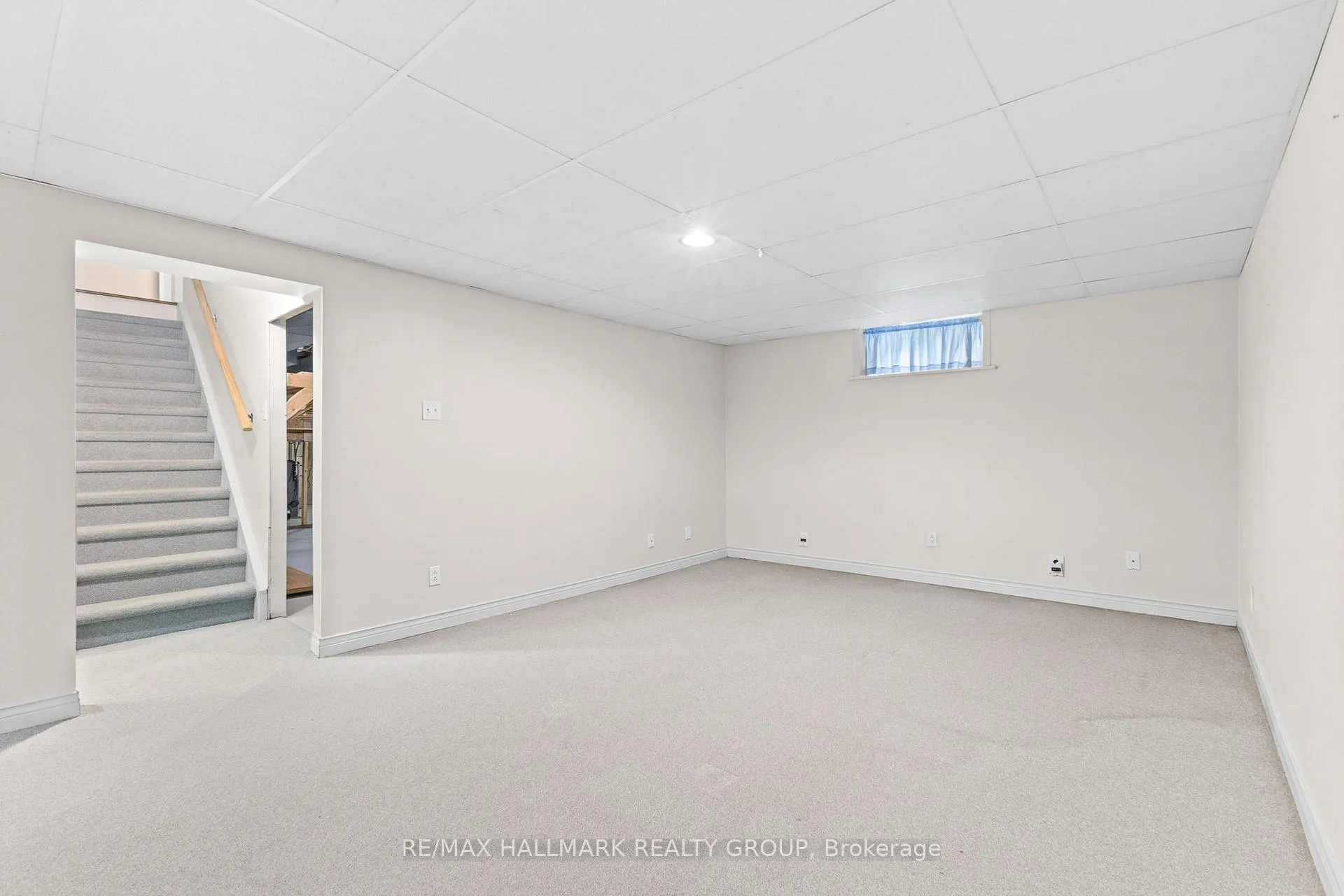 Photo 248 of 6 Centrepark Drive, Ottawa, Blackburn Hamlet — HOMEH