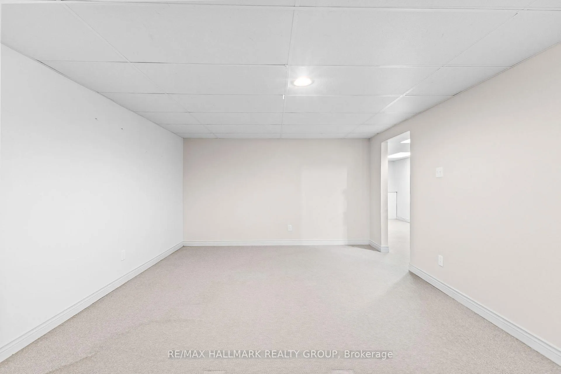 Photo 264 of 6 Centrepark Drive, Ottawa, Blackburn Hamlet — HOMEH