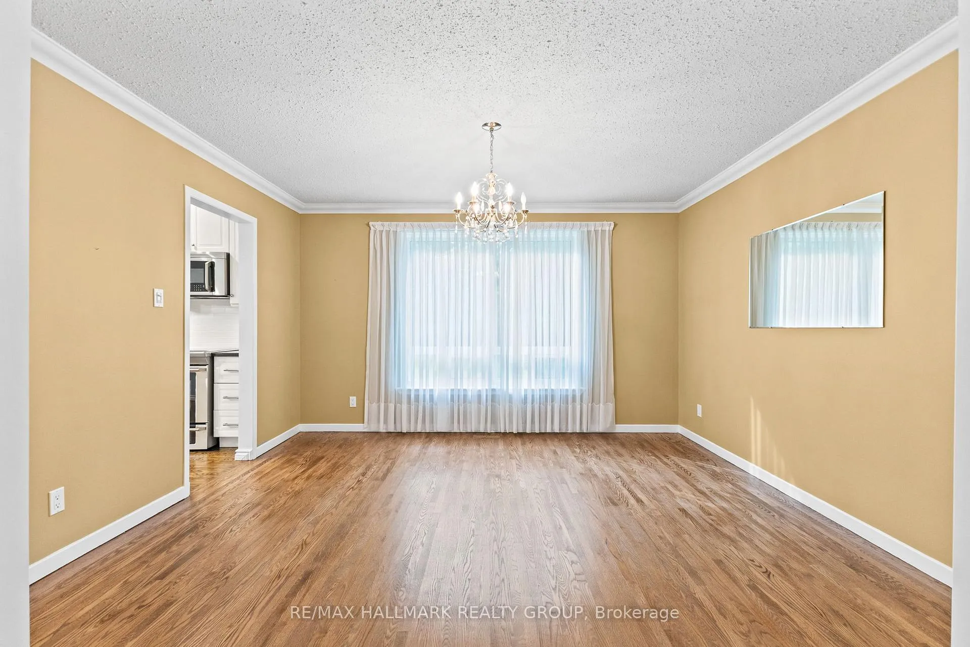 Photo 274 of 6 Centrepark Drive, Ottawa, Blackburn Hamlet — HOMEH