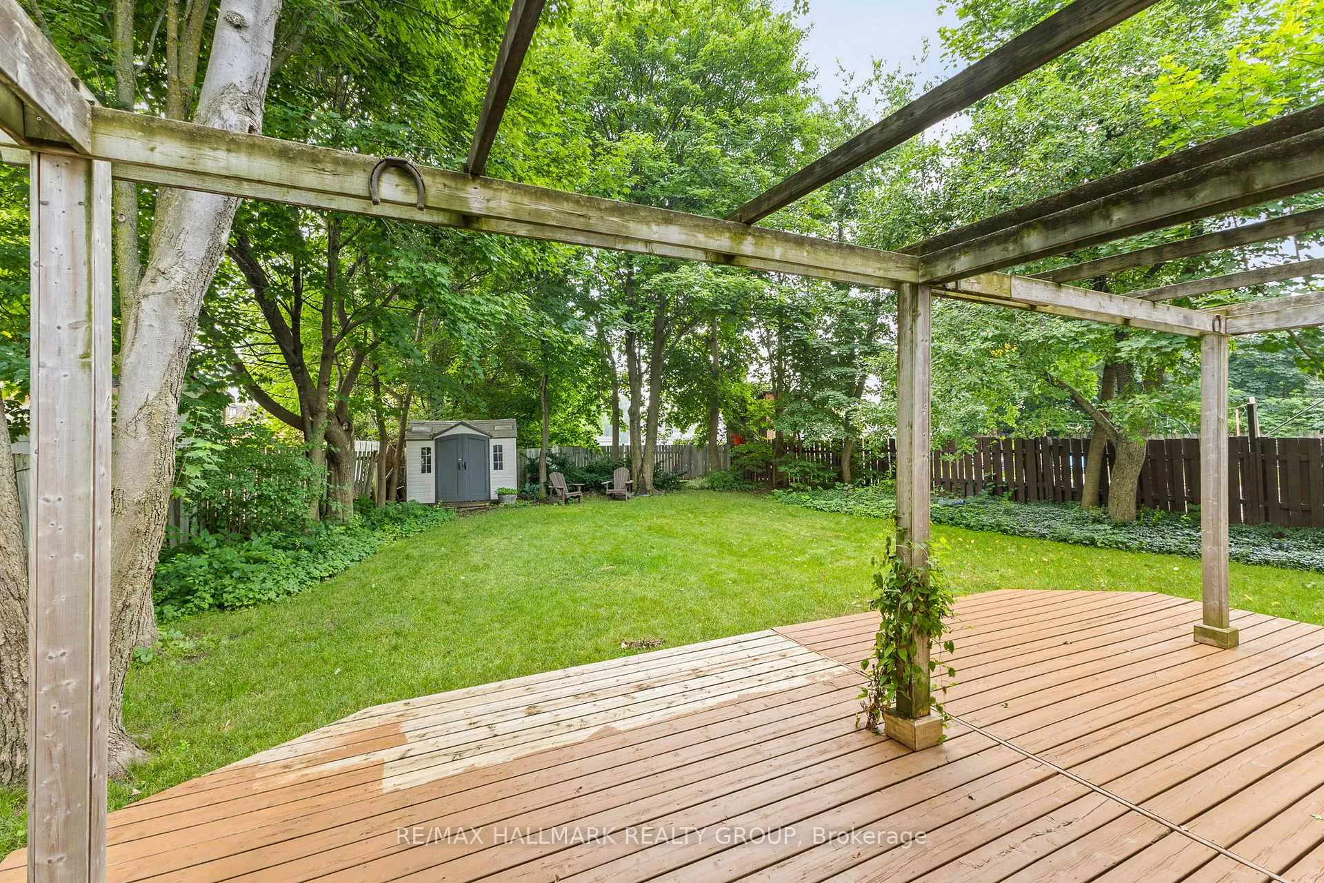 Photo 298 of 6 Centrepark Drive, Ottawa, Blackburn Hamlet — HOMEH