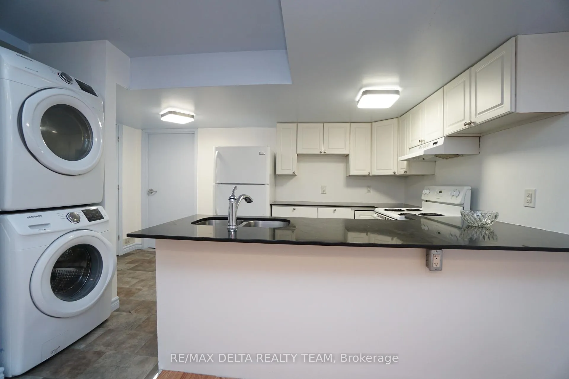 Photo 19 of Unit B, 498 Moodie Drive, Ottawa, Westcliffe Estates — HOMEH
