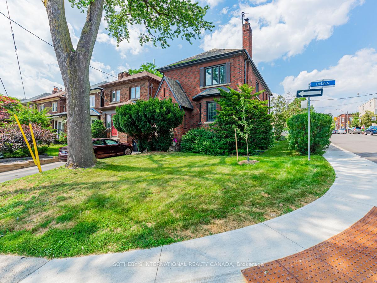 Front of Unit Upper, 2 Larkin Avenue