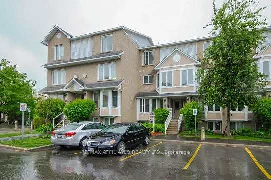 Photo 12 of 1664 Locksley Lane, Ottawa, Beaconwood — HOMEH