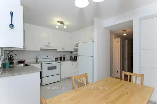 Photo 40 of 1664 Locksley Lane, Ottawa, Beaconwood — HOMEH