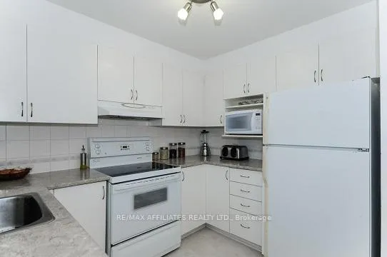 Photo 55 of 1664 Locksley Lane, Ottawa, Beaconwood — HOMEH