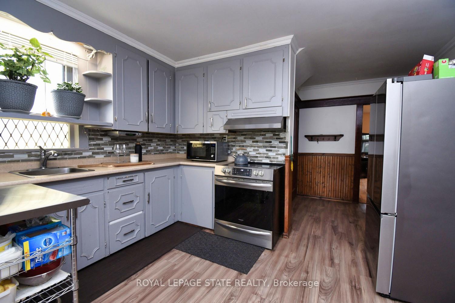Photo 11 of 122 Clara Street, Thorold, Allanburg/Thorold South — HOMEH