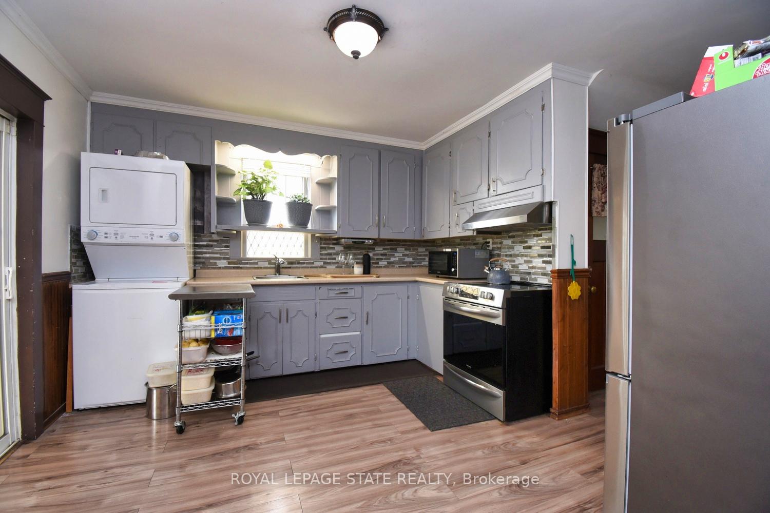Photo 15 of 122 Clara Street, Thorold, Allanburg/Thorold South — HOMEH