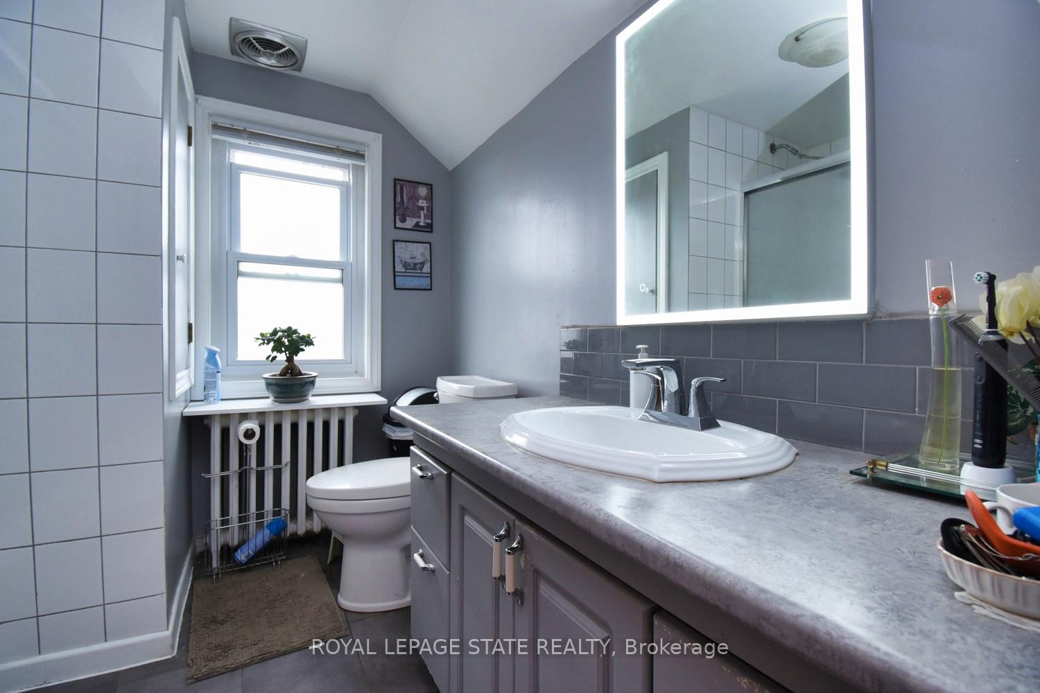 Photo 23 of 122 Clara Street, Thorold, Allanburg/Thorold South — HOMEH