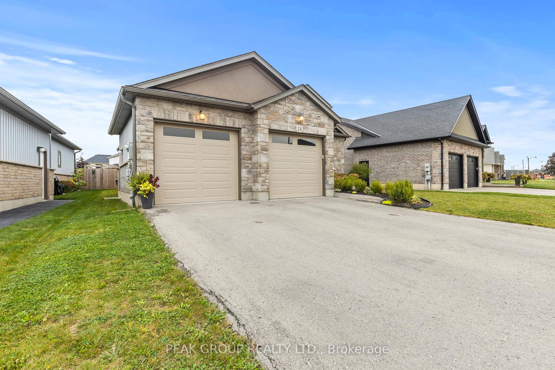 Photo 3 of 28 Venture Way, Thorold, Rolling Meadows — HOMEH
