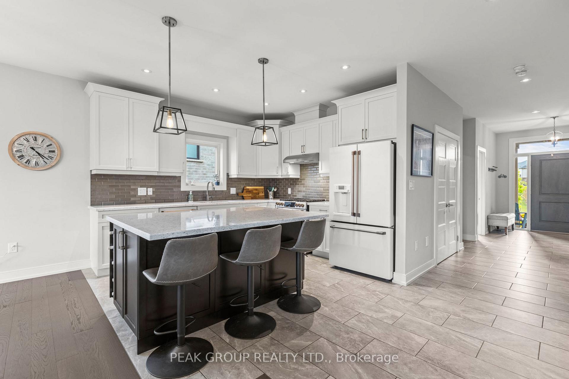 Photo 9 of 28 Venture Way, Thorold, Rolling Meadows — HOMEH