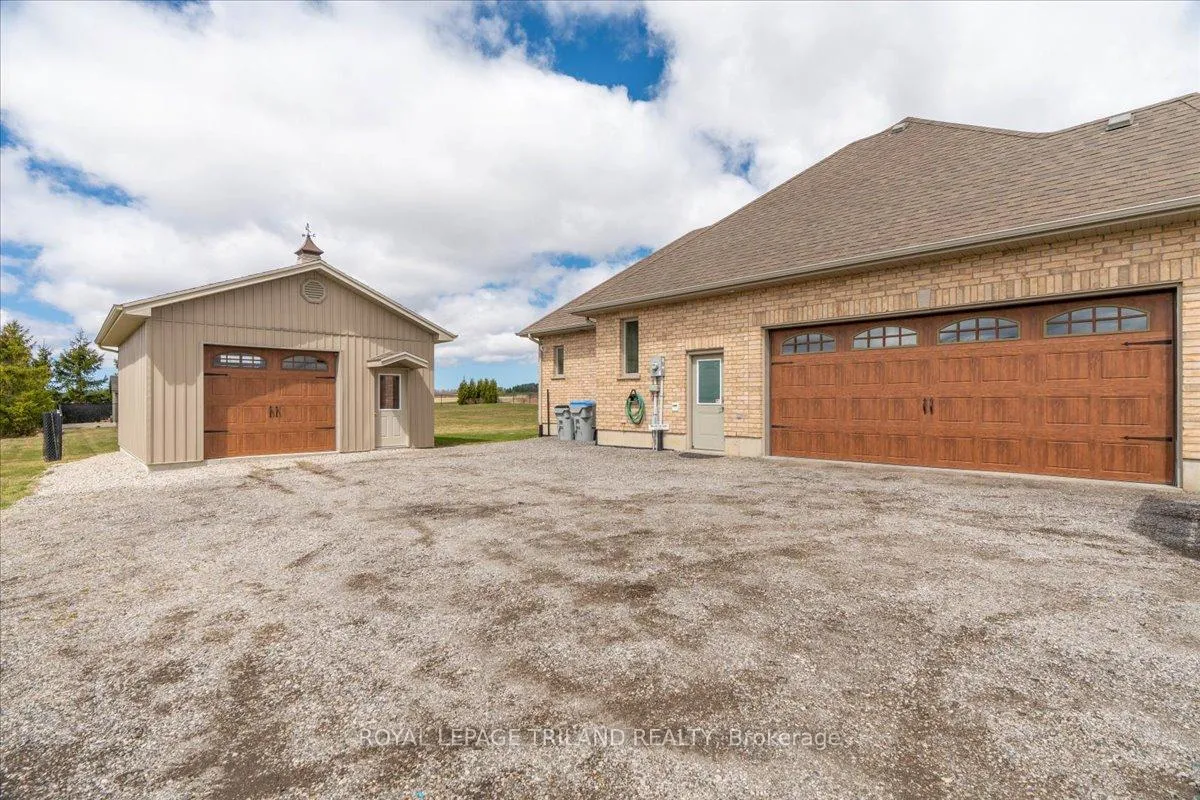 Photo 54 of 9416 Hickory Drive, Adelaide Metcalfe, Rural Adelaide Metcalfe — HOMEH