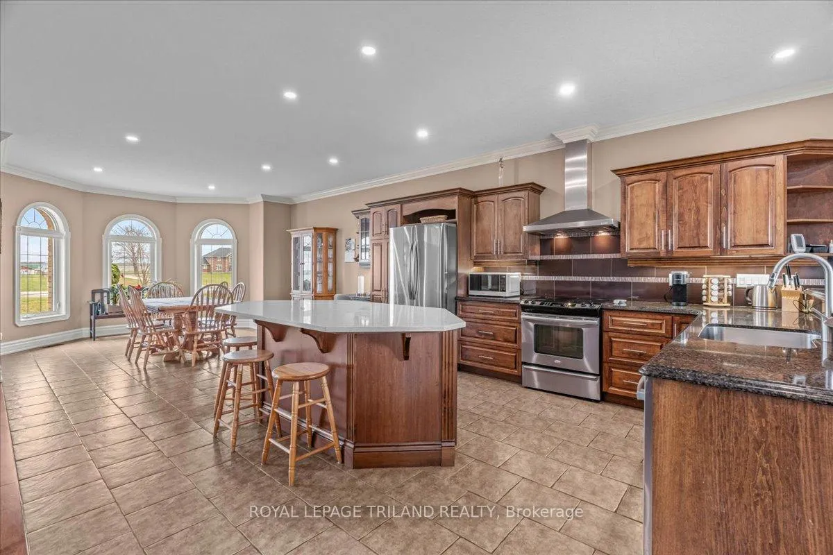 Photo 74 of 9416 Hickory Drive, Adelaide Metcalfe, Rural Adelaide Metcalfe — HOMEH