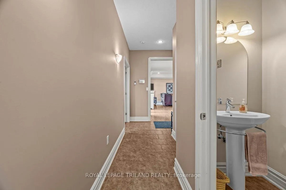 Photo 137 of 9416 Hickory Drive, Adelaide Metcalfe, Rural Adelaide Metcalfe — HOMEH