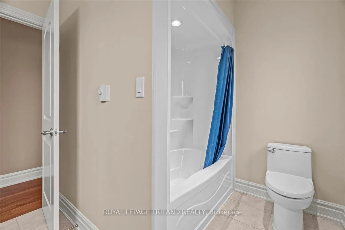 Photo 195 of 9416 Hickory Drive, Adelaide Metcalfe, Rural Adelaide Metcalfe — HOMEH