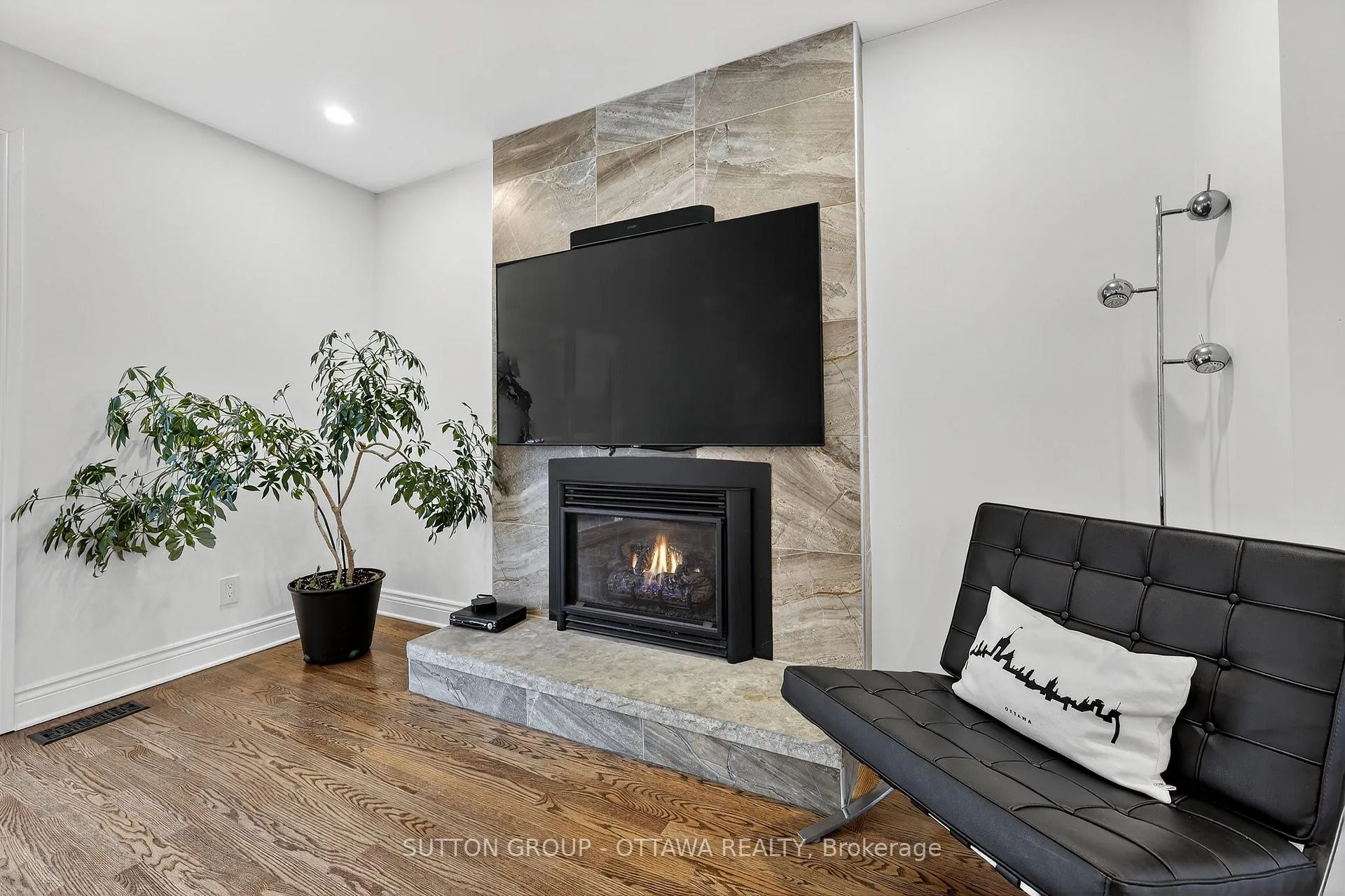 Photo 62 of 25 Southpark Drive, Ottawa, Blackburn Hamlet — HOMEH