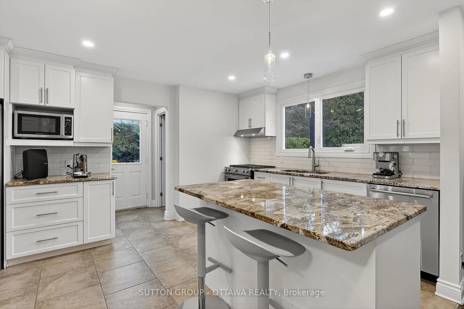 Photo 94 of 25 Southpark Drive, Ottawa, Blackburn Hamlet — HOMEH