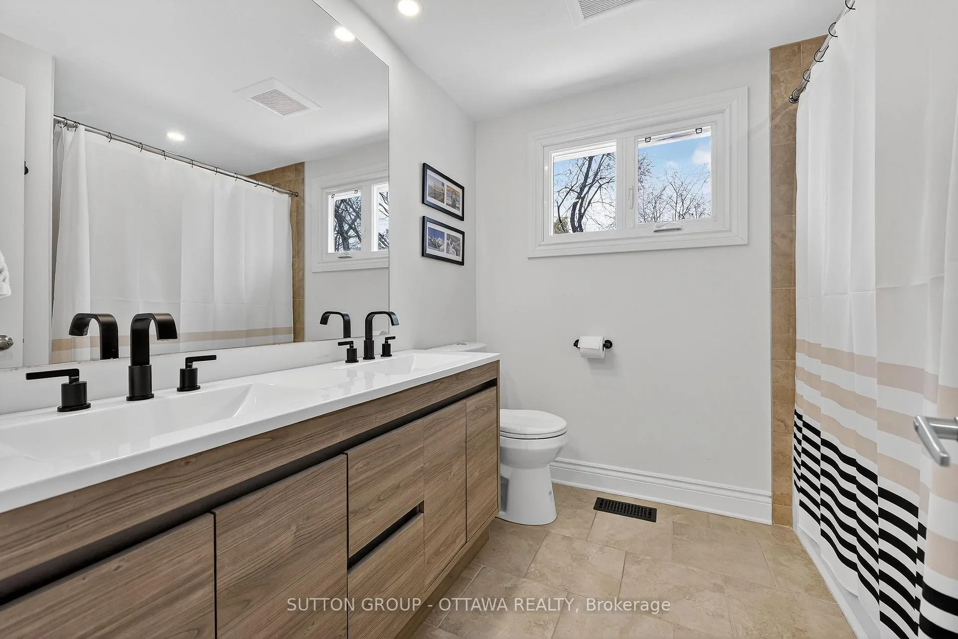 Photo 246 of 25 Southpark Drive, Ottawa, Blackburn Hamlet — HOMEH