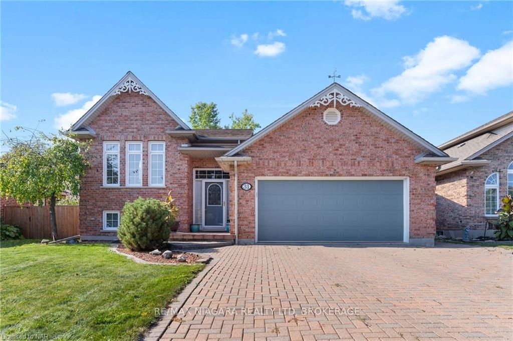 Front of 31 Crysler Crescent