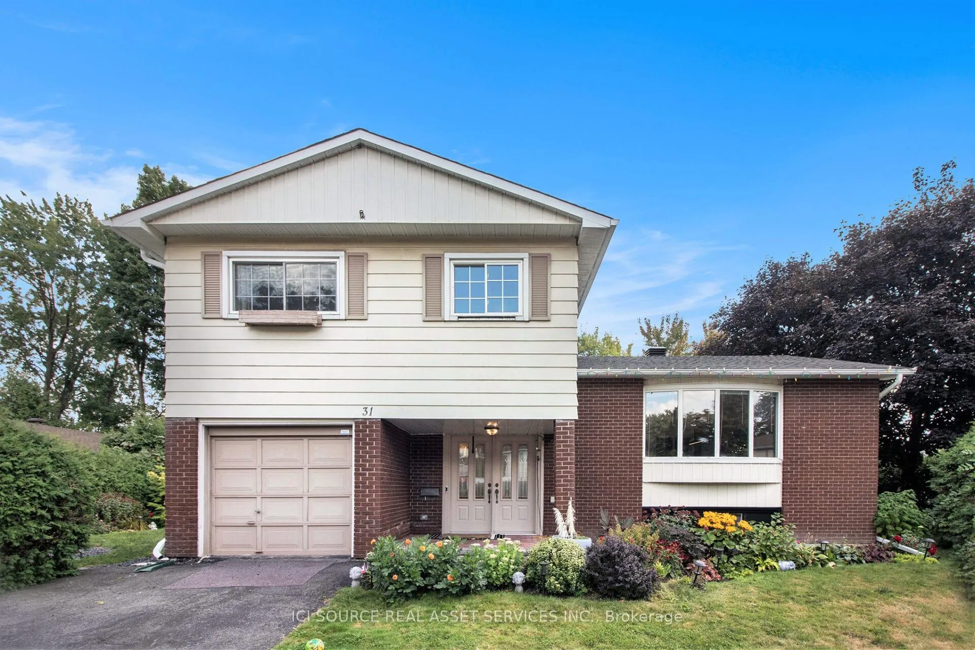 Photo 1 of 31 Wedgewood Crescent, Ottawa, Blackburn Hamlet — HOMEH