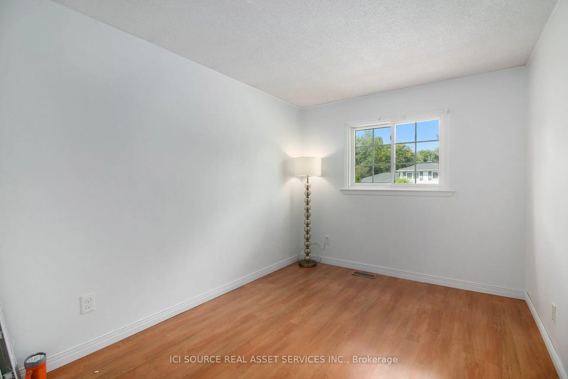 Photo 113 of 31 Wedgewood Crescent, Ottawa, Blackburn Hamlet — HOMEH