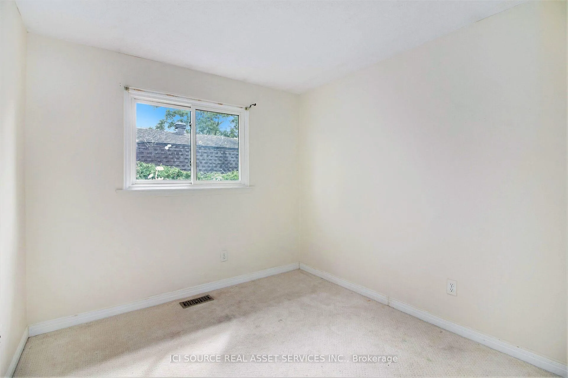 Photo 136 of 31 Wedgewood Crescent, Ottawa, Blackburn Hamlet — HOMEH