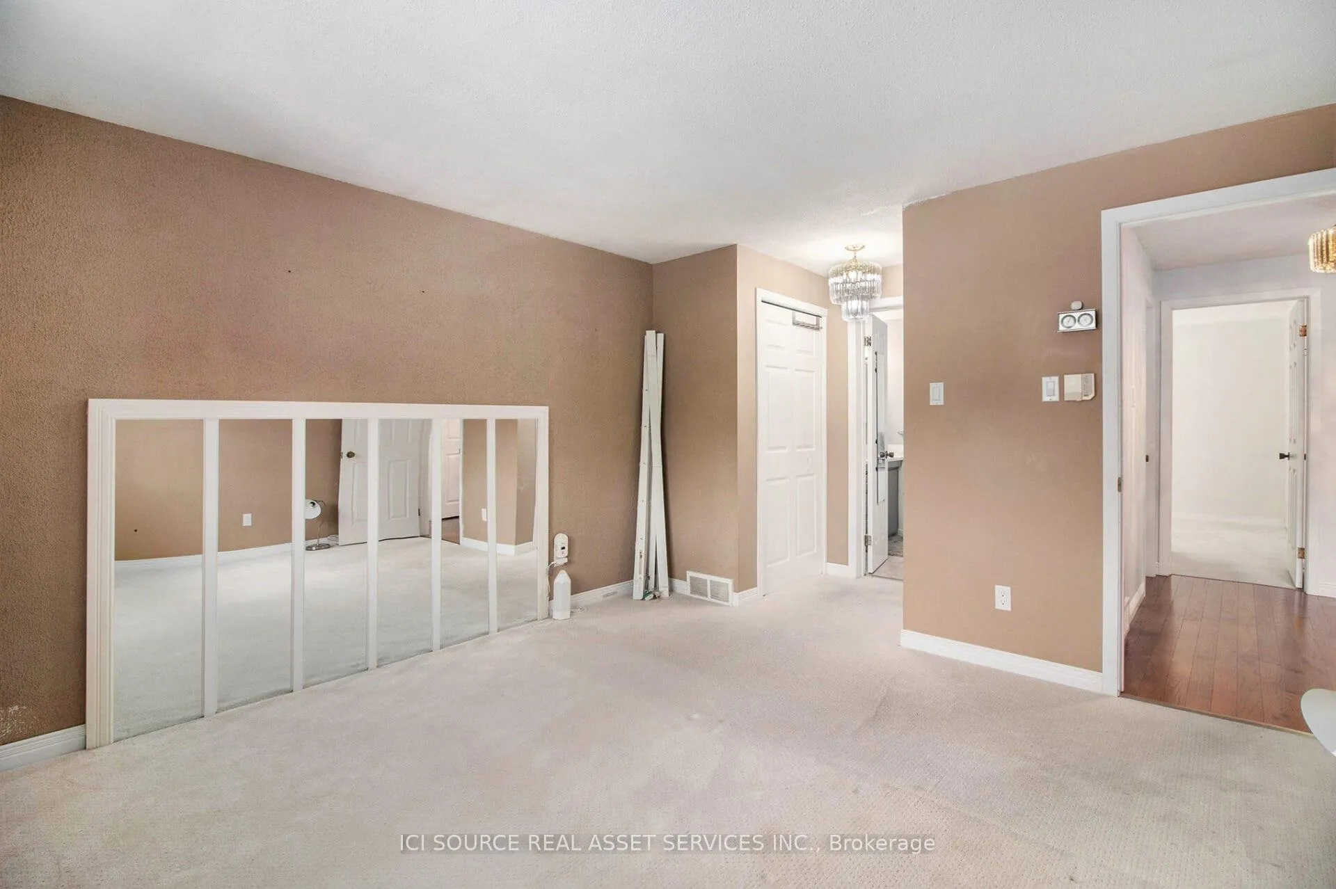 Photo 158 of 31 Wedgewood Crescent, Ottawa, Blackburn Hamlet — HOMEH