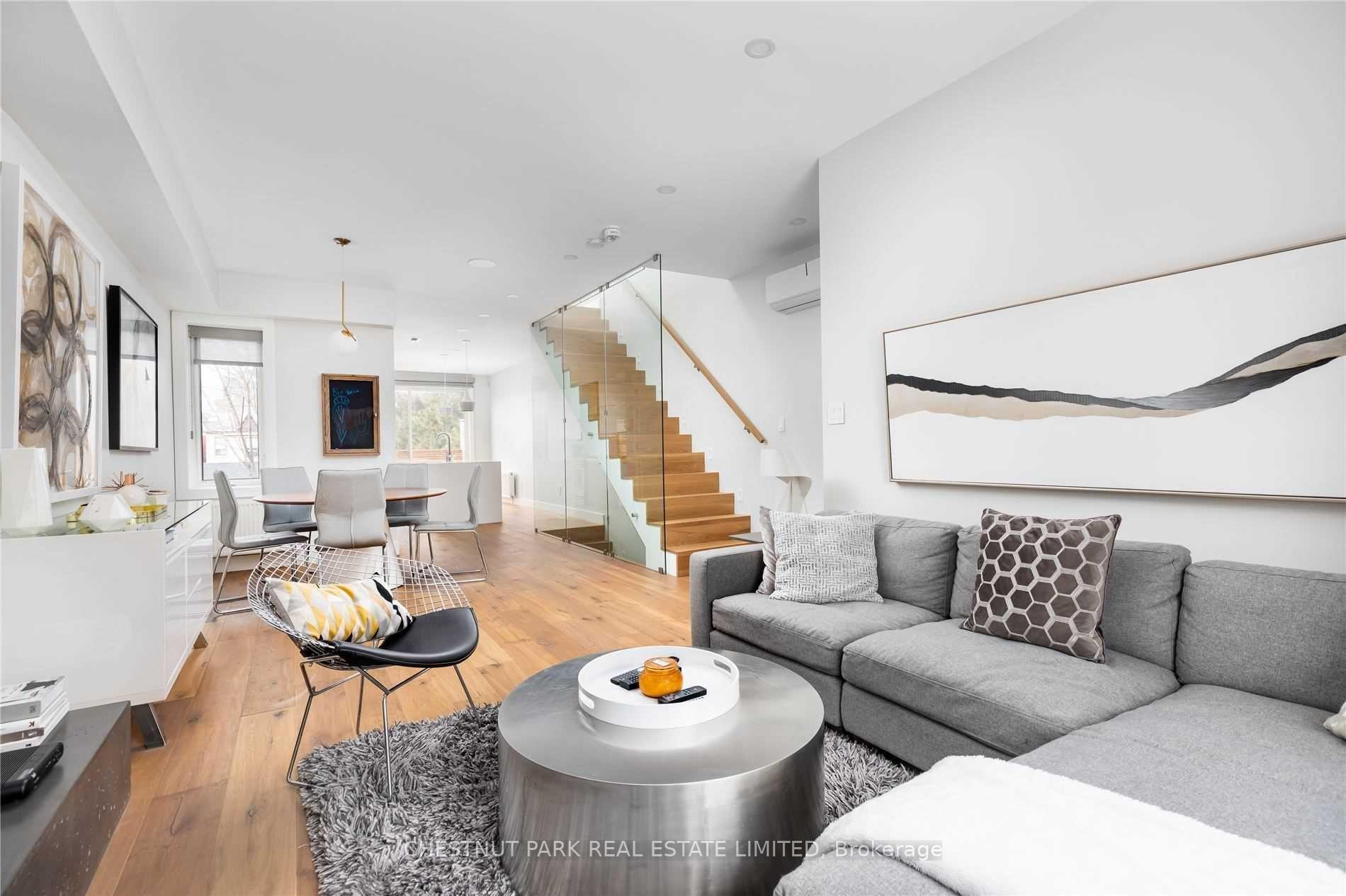 Photo 2 of Unit Upper, 132 Shaw Street, Toronto, Trinity-Bellwoods — HOMEH