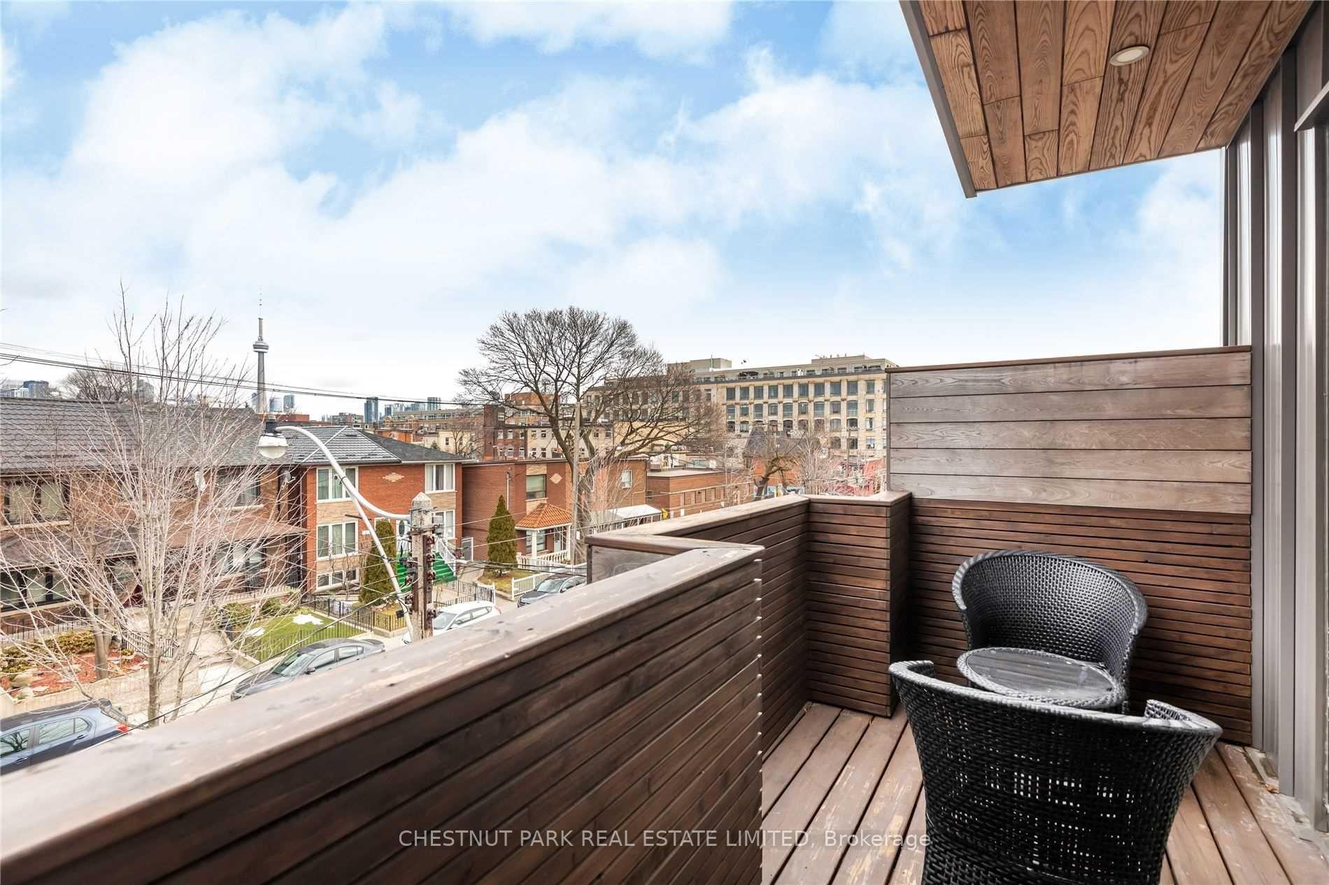 Photo 11 of Unit Upper, 132 Shaw Street, Toronto, Trinity-Bellwoods — HOMEH