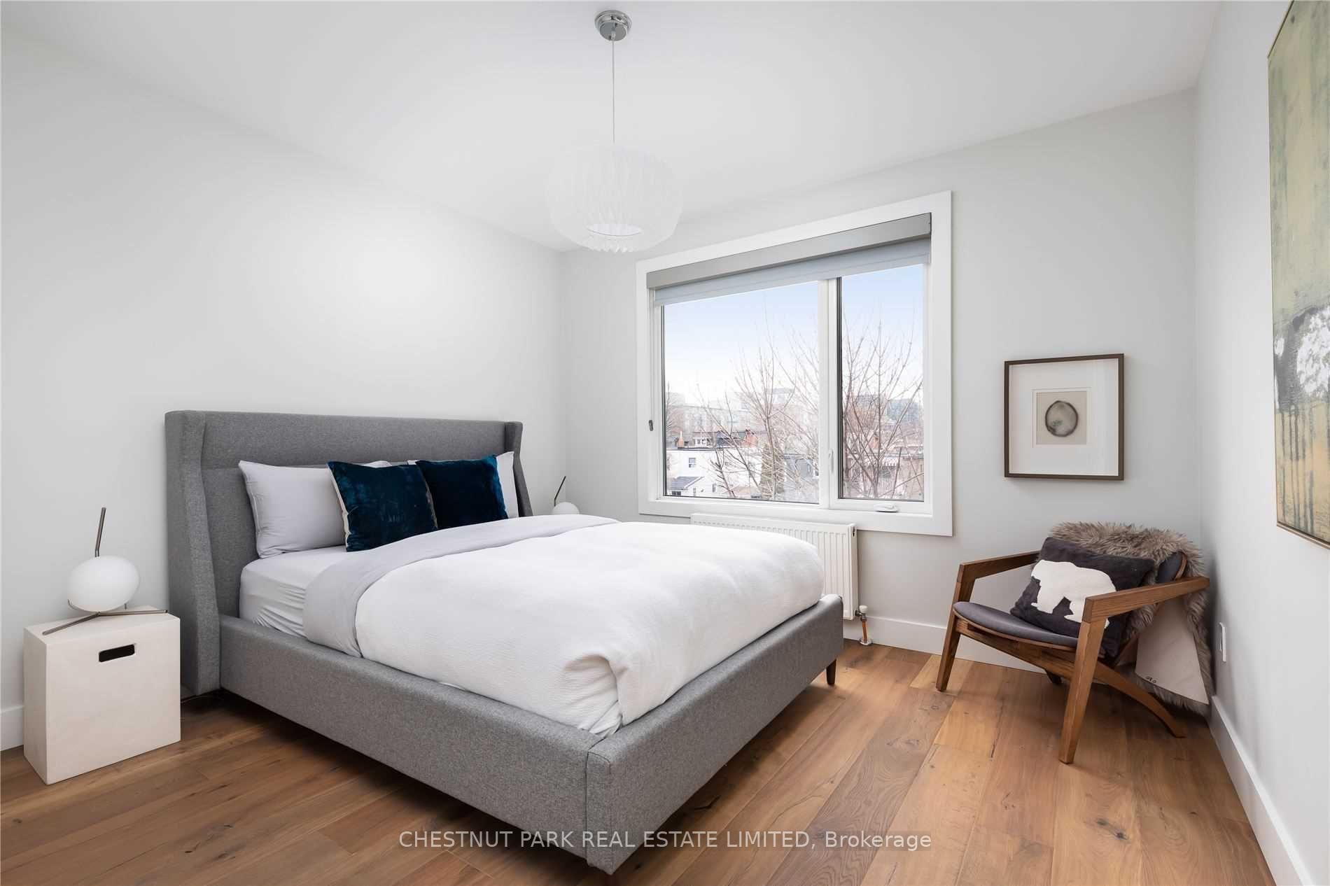 Photo 12 of Unit Upper, 132 Shaw Street, Toronto, Trinity-Bellwoods — HOMEH